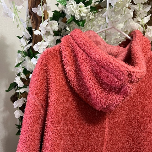 Nike Pink Oversized Hoodie with Relaxed Fit - Picture 9 of 9